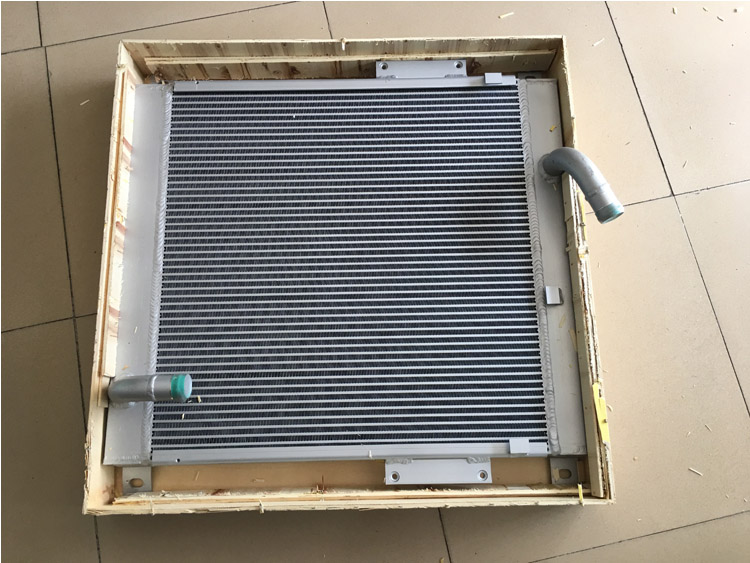 CAT320B液壓油（yóu）散熱器