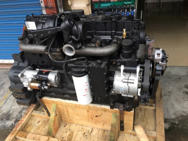 康明斯6CT8.3發（fā）動機總成